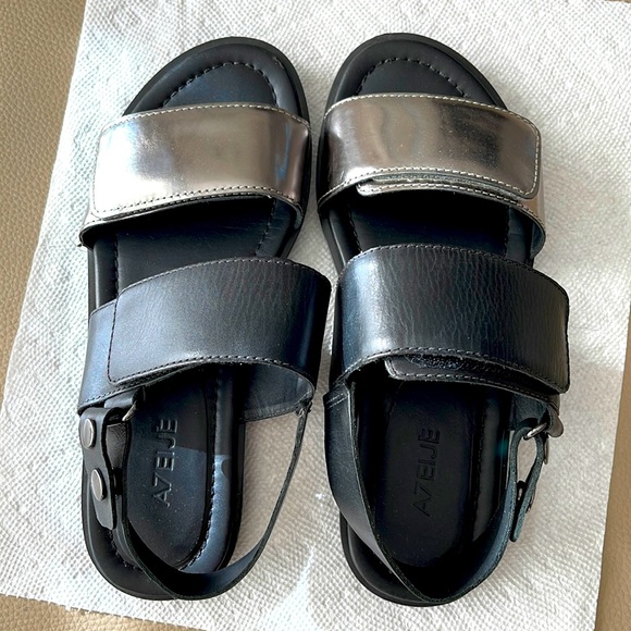 A7EIJE Sandals - Picture 1 of 3